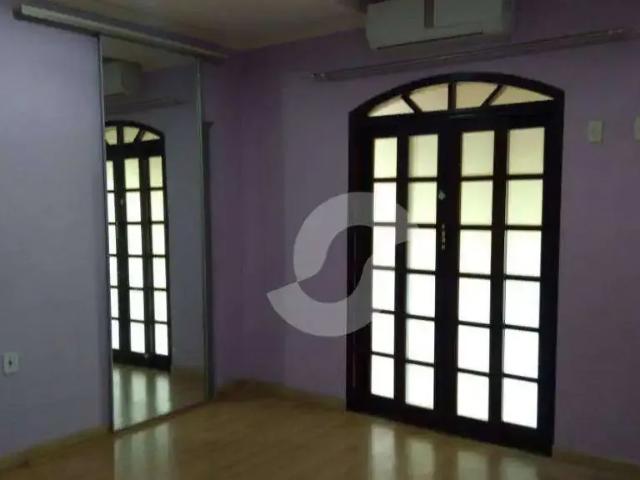 Casa / Sobrado para Venda em São Gonçalo/RJ Centro 3 Quartos