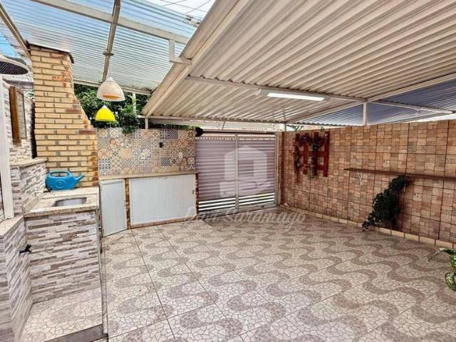 Casa / Sobrado para Venda em São Gonçalo/RJ Rocha 3 Quartos