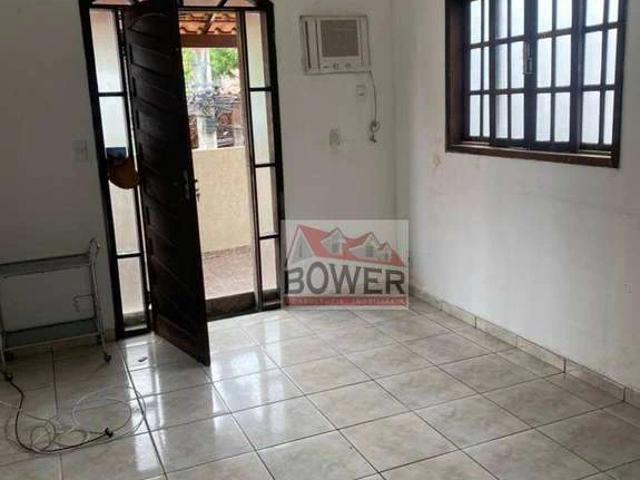 Casa / Sobrado para Venda em São Gonçalo/RJ Rocha 4 Quartos