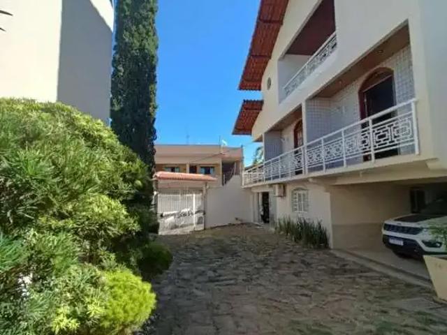 Casa / Sobrado para Venda em São Fidélis/RJ Centro 10 Quartos