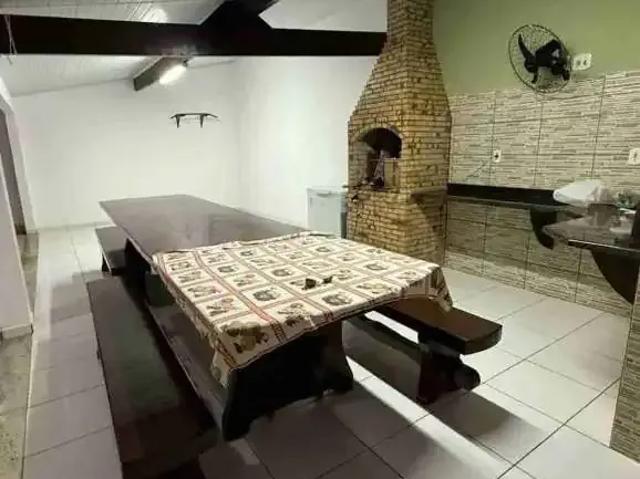 Casa / Sobrado para Venda em São Francisco de Itabapoana/RJ Centro 2 Quartos