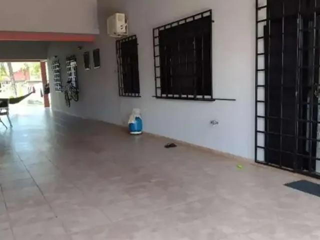 Casa / Sobrado para Venda em São Francisco de Itabapoana/RJ Centro 4 Quartos