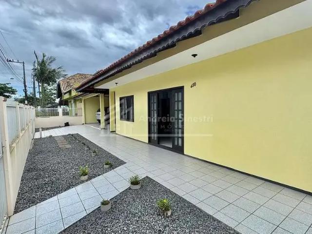 Casa / Sobrado para Venda em São Francisco do Sul/SC Enseada 3 Quartos