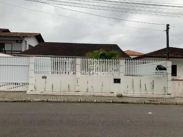 Casa / Sobrado para Venda em São Francisco do Sul/SC Balneário Enseada 3 Quartos