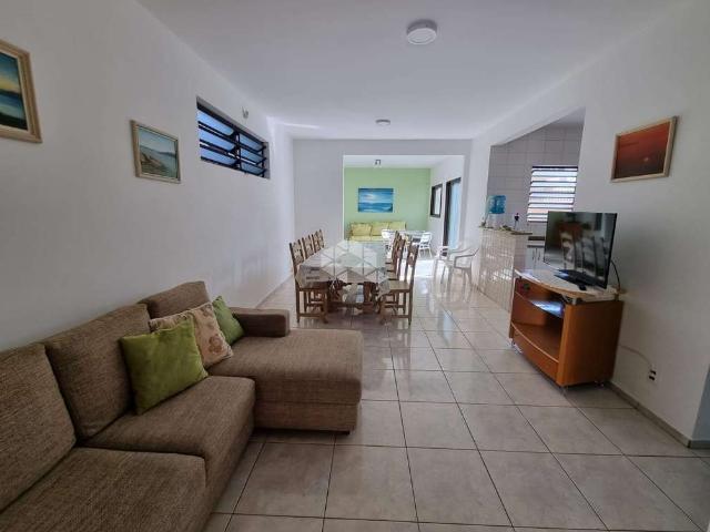 Casa / Sobrado para Venda em São Francisco do Sul/SC Balneário Enseada 4 Quartos