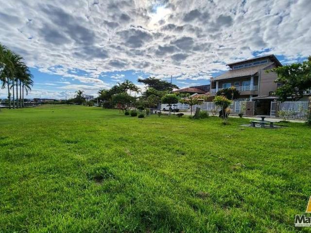 Casa / Sobrado para Venda em São Francisco do Sul/SC Balneário Enseada 7 Quartos