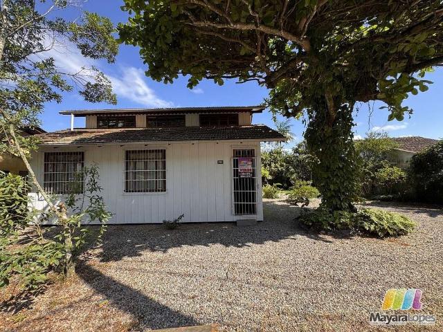 Casa / Sobrado para Venda em São Francisco do Sul/SC Centro 4 Quartos