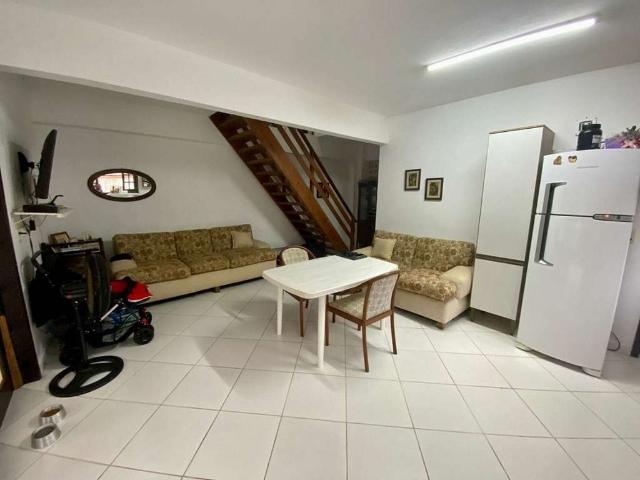 Casa / Sobrado para Venda em São Francisco do Sul/SC Centro 2 Quartos