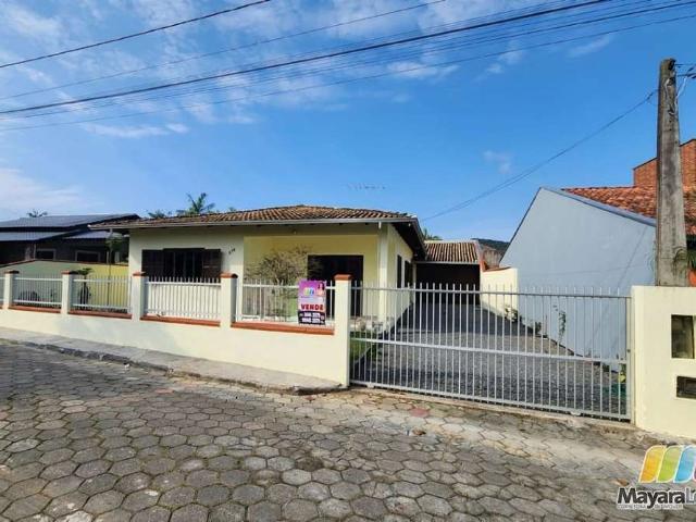 Casa / Sobrado para Venda em São Francisco do Sul/SC Forte 3 Quartos