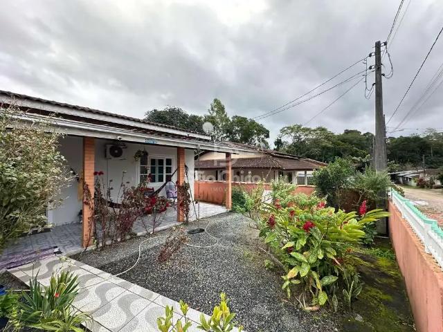 Casa / Sobrado para Venda em São Francisco do Sul/SC Iperoba 5 Quartos