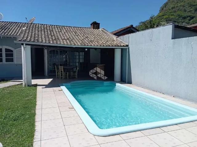 Casa / Sobrado para Venda em São Francisco do Sul/SC Paulas 4 Quartos