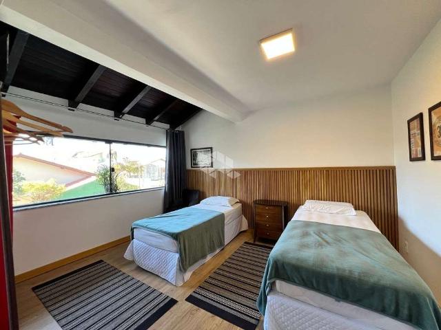 Casa / Sobrado para Venda em São Francisco do Sul/SC Prainha 9 Quartos
