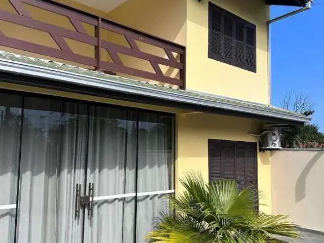 Casa / Sobrado para Venda em São Francisco do Sul/SC Praia do Ervino 4 Quartos