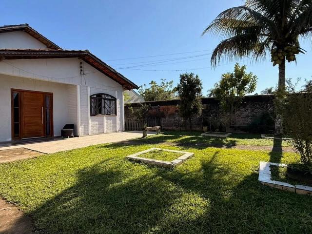 Casa / Sobrado para Venda em São Francisco do Sul/SC Rocio Grande 4 Quartos