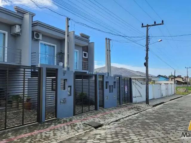 Casa / Sobrado para Venda em São Francisco do Sul/SC Ubatuba 3 Quartos