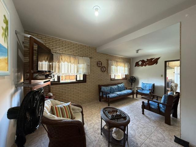 Casa / Sobrado para Venda em São Francisco do Sul/SC Ubatuba 3 Quartos