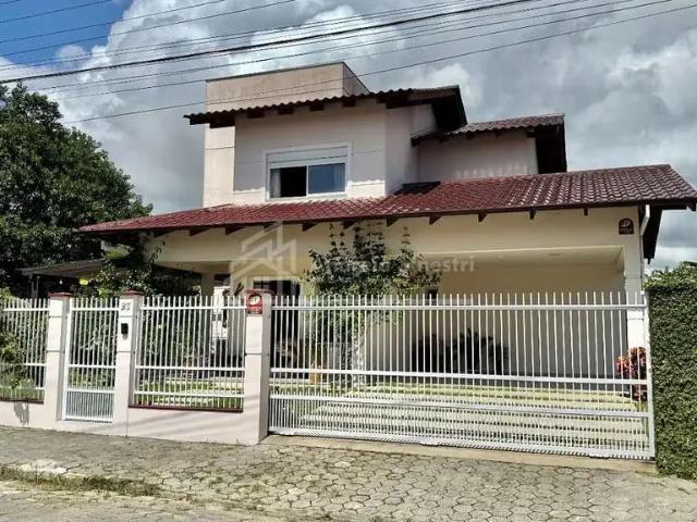 Casa / Sobrado para Venda em São Francisco do Sul/SC Ubatuba 3 Quartos