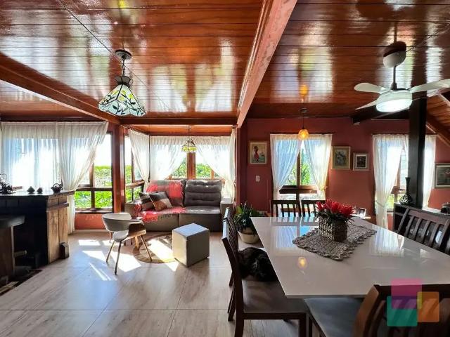 Casa / Sobrado para Venda em São Francisco do Sul/SC Ubatuba 3 Quartos
