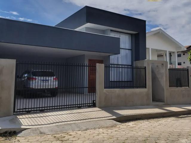 Casa / Sobrado para Venda em São Francisco do Sul/SC Ubatuba 3 Quartos