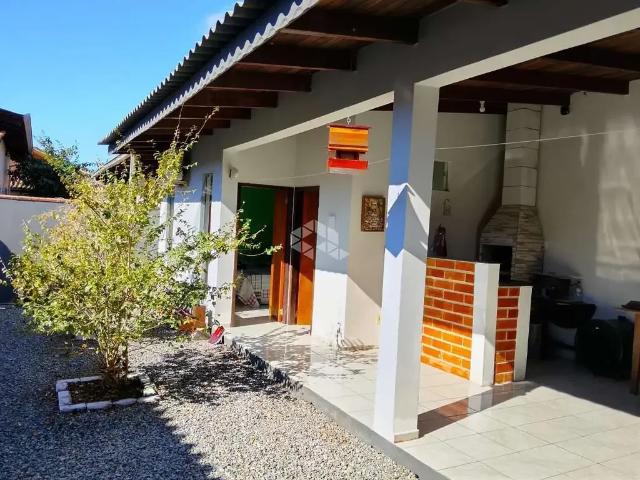 Casa / Sobrado para Venda em São Francisco do Sul/SC Ubatuba 3 Quartos