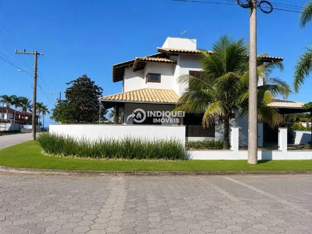 Casa / Sobrado para Venda em São Francisco do Sul/SC Ubatuba 4 Quartos