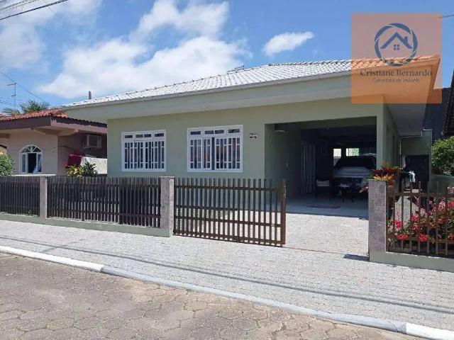 Casa / Sobrado para Venda em São Francisco do Sul/SC Ubatuba 4 Quartos