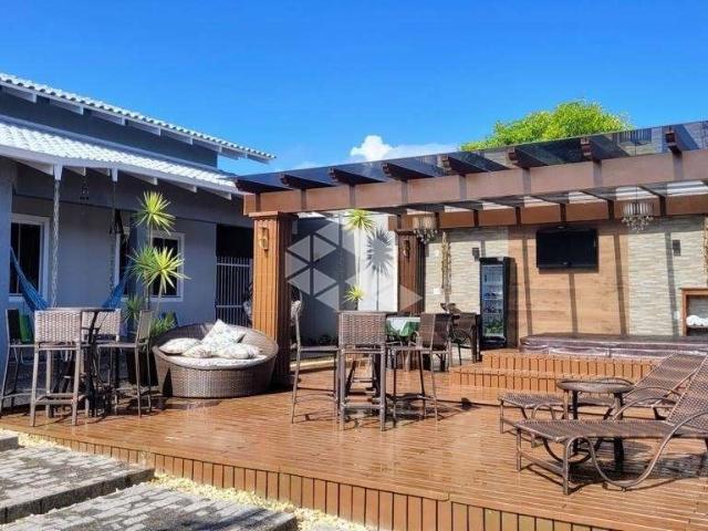 Casa / Sobrado para Venda em São Francisco do Sul/SC Ubatuba 4 Quartos