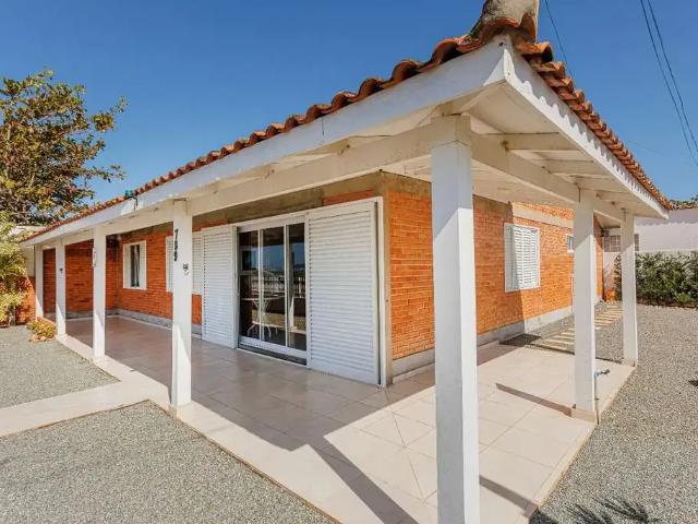 Casa / Sobrado para Venda em São Francisco do Sul/SC Ubatuba 4 Quartos