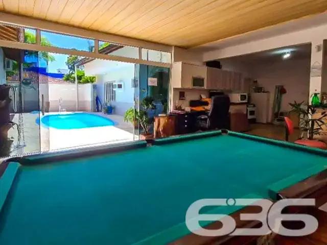 Casa / Sobrado para Venda em São Francisco do Sul/SC Ubatuba 5 Quartos