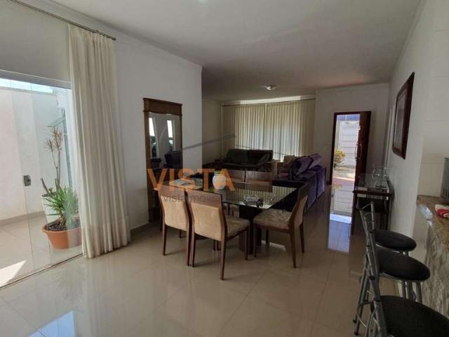 Casa / Sobrado para Venda em São João da Boa Vista/SP Terras de São José 3 Quartos