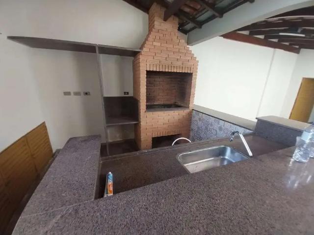 Casa / Sobrado para Venda em São João da Boa Vista/SP Centro 3 Quartos