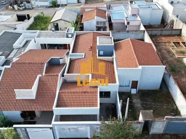 Casa / Sobrado para Venda em São João da Boa Vista/SP Jardim dos Jacarandás Fase 1 3 Quartos