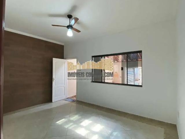 Casa / Sobrado para Venda em São João da Boa Vista/SP Jardim Serra da Paulista 2 Quartos