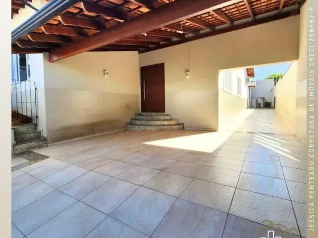 Casa / Sobrado para Venda em São João da Boa Vista/SP Riviera de São João 3 Quartos