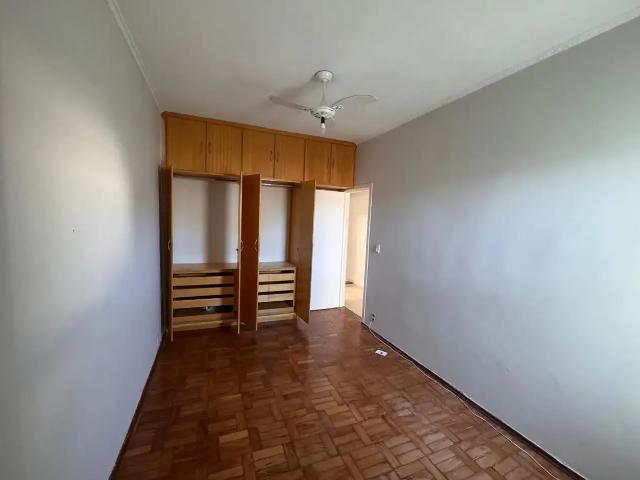 Casa / Sobrado para Venda em São José do Rio Pardo/SP Vila Pereira 3 Quartos