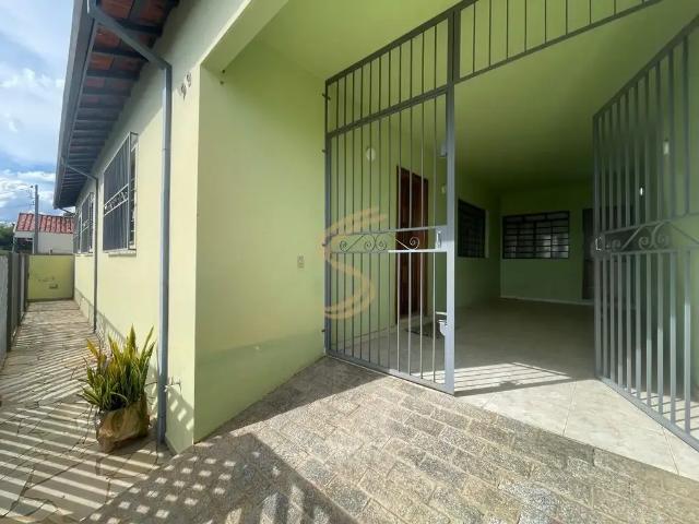 Casa / Sobrado para Venda em São José do Rio Pardo/SP Centro 3 Quartos