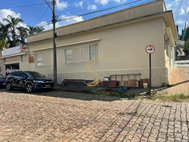 Casa / Sobrado para Venda em São José do Rio Pardo/SP Centro 2 Quartos