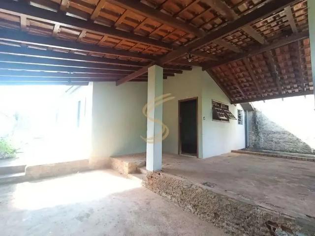 Casa / Sobrado para Venda em São José do Rio Pardo/SP Conjunto Habitacional Carlos Cassucci 3 Quartos