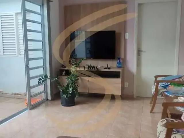 Casa / Sobrado para Venda em São José do Rio Pardo/SP Jardim São Roque 3 Quartos