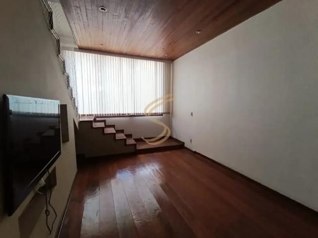Casa / Sobrado para Venda em São José do Rio Pardo/SP Jardim Santa Tereza 5 Quartos