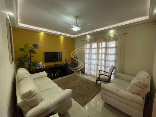 Casa / Sobrado para Venda em São José do Rio Pardo/SP Jardim Santa Tereza 4 Quartos