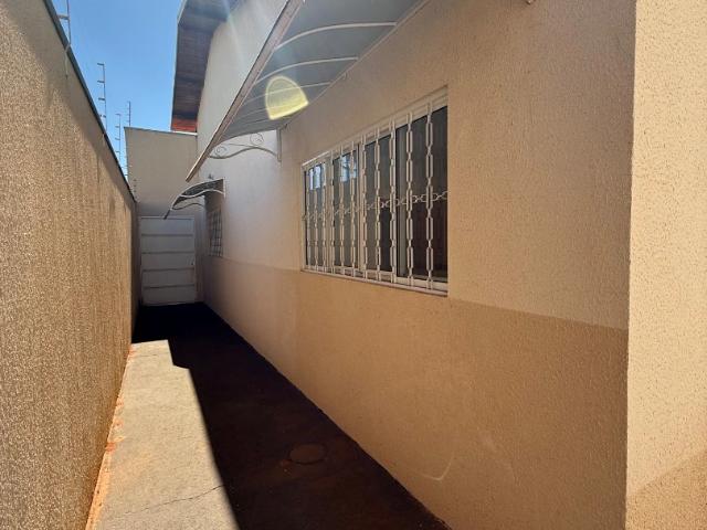Casa / Sobrado para Venda em São José do Rio Preto/SP Parque Residencial J. Macedo 3 Quartos