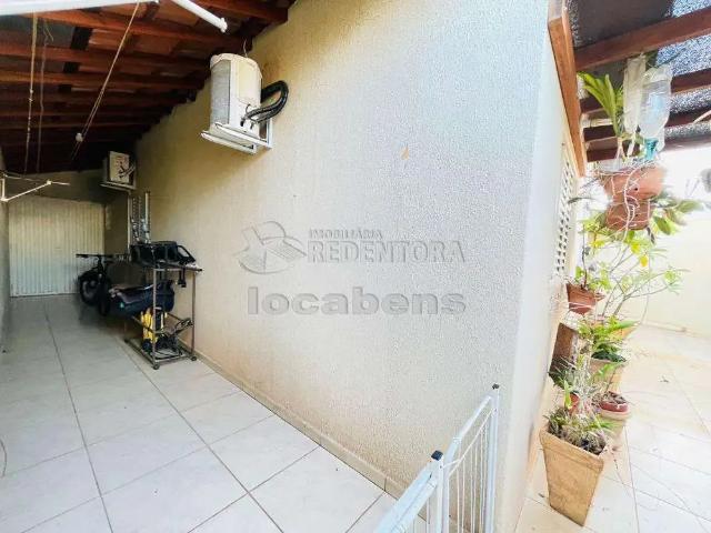 Casa / Sobrado para Venda em São José do Rio Preto/SP Residencial Califórnia 2 Quartos