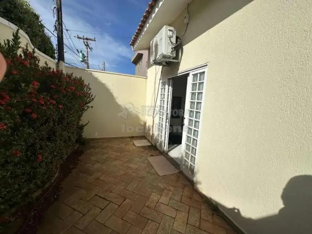 Casa / Sobrado para Venda em São José do Rio Preto/SP Residencial Cidade Jardim 3 Quartos