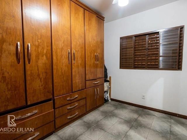 Casa / Sobrado para Venda em São José do Rio Preto/SP Solo Sagrado 4 Quartos