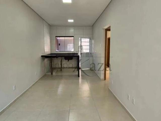 Casa / Sobrado para Venda em São José dos Campos/SP Conjunto Residencial Dom Pedro I 2 Quartos