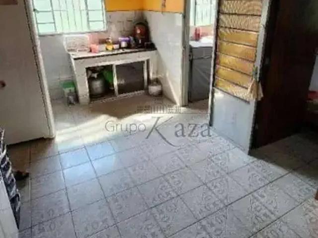 Casa / Sobrado para Venda em São José dos Campos/SP Conjunto Residencial Dom Pedro I 2 Quartos