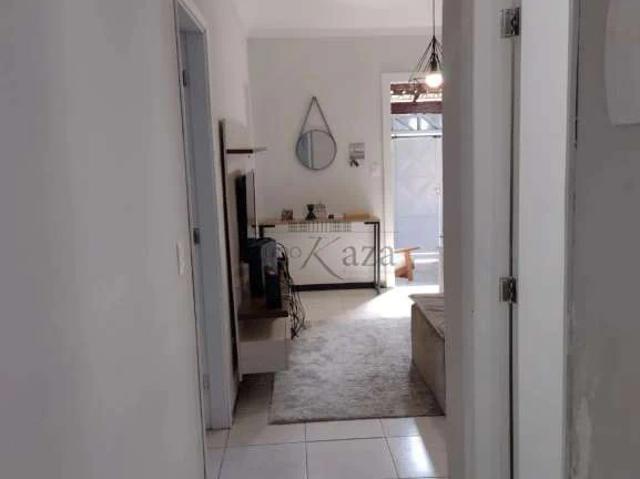 Casa / Sobrado para Venda em São José dos Campos/SP Conjunto Residencial Elmano Veloso 3 Quartos