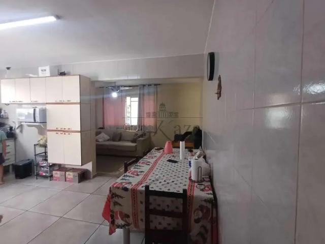 Casa / Sobrado para Venda em São José dos Campos/SP Conjunto Residencial Trinta e Um de Março 2 Quartos