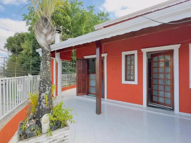 Casa / Sobrado para Venda em São José dos Campos/SP Conjunto Residencial Trinta e Um de Março 4 Quartos